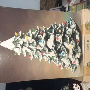 17" Tall Premiu Trim A Home Porcelain Christmas light up Tree.